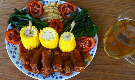Baby back ribs with corn and kailan - recipe - photo: evelyn