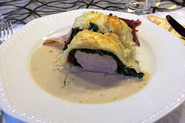 Beef Wellington with spinach - recipe - photo: falcon