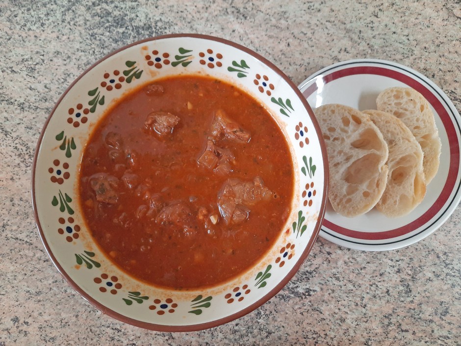 Goulash with malt beer - recipe - photo: heartyIsabella