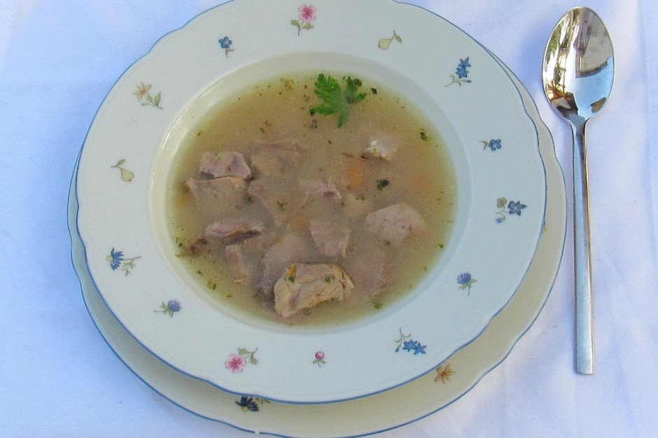 Lamb's lettuce soup - recipe - photo: ava