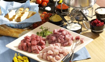 meat fondue - recipe - photo: © Foodfotoprofi / fotolia.com