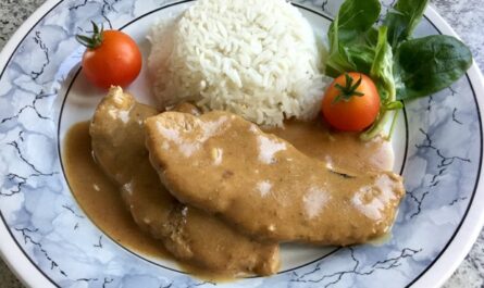 Mustard schnitzel with basmati rice - recipe - photo: bitterShark