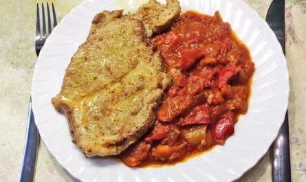 Pork chop with chili-letscho - recipe - photo: falcon