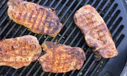 Pork rack in the charcoal grill - recipe - photo: succulentAva