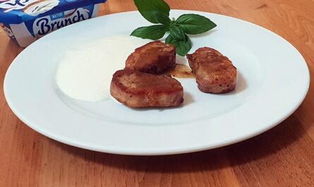 Pork medallions with brunch foam - recipe - photo: avery