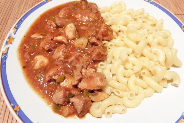 Pork stew with mushrooms - recipe - photo: charred_emily