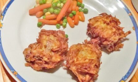 Pork fillets in potato crust - recipe - photo: charred_emily