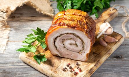 Roast filled with herbs - recipe - photo: lazyEvelyn