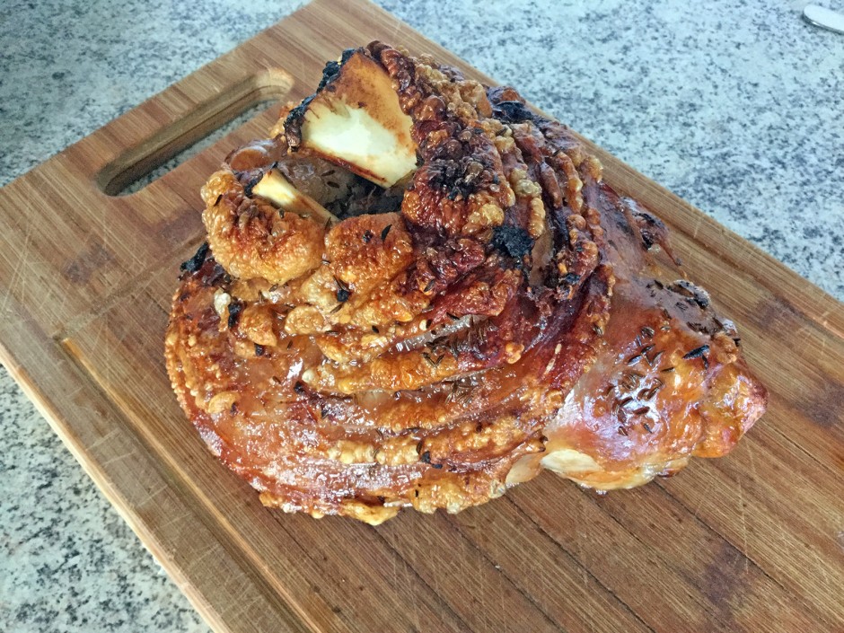 Roasted knuckle of pork - recipe - photo: bitterShark
