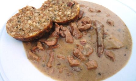 Sliced meat with mushrooms - recipe - photo: pungent_eagle